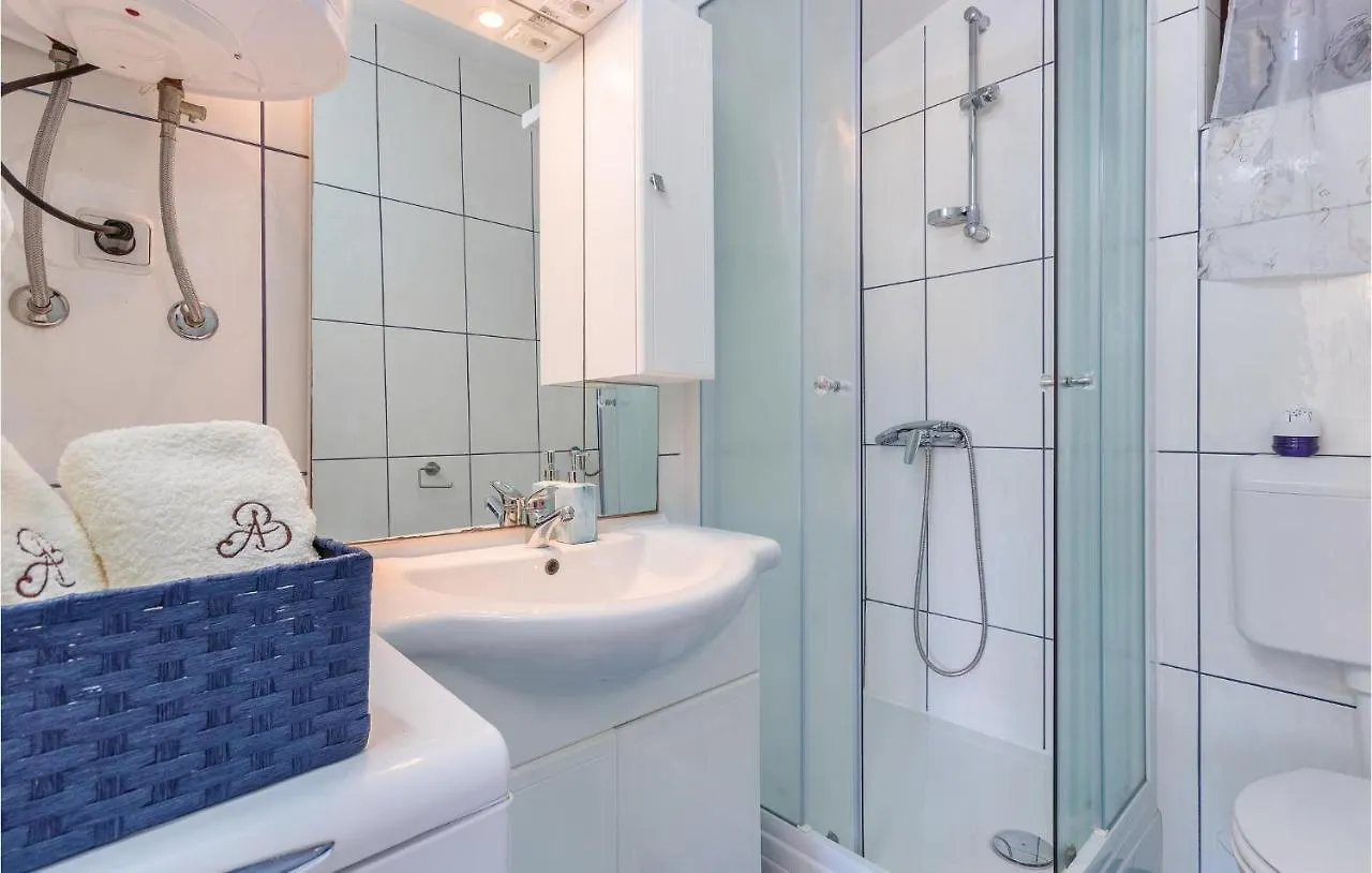 Amazing Apartment In Medulin With Wifi